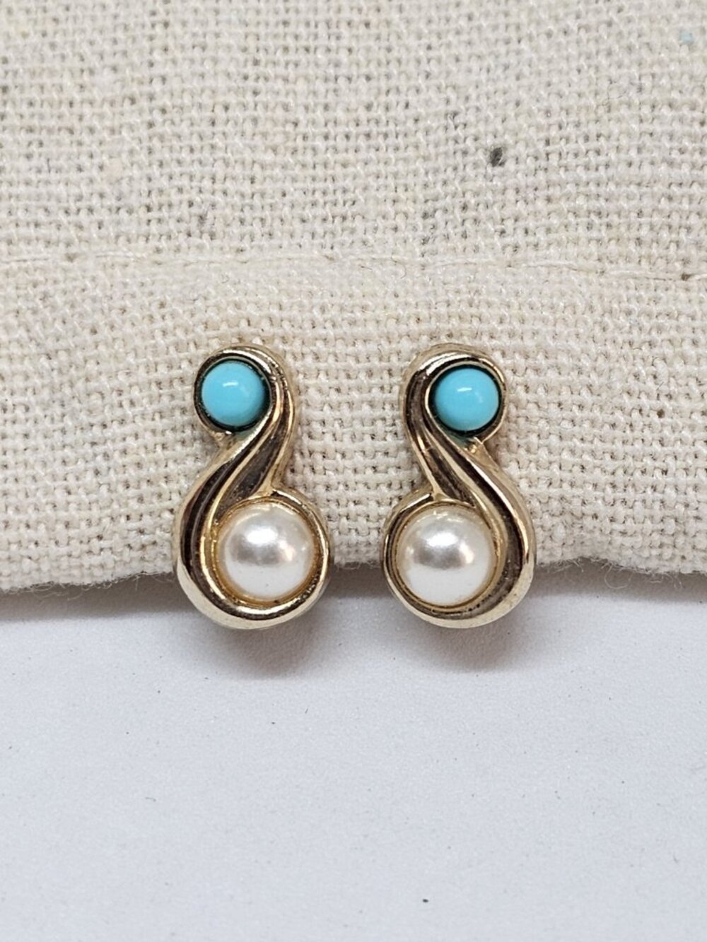 Vintage Avon Gold Tone Clip On Earrings 80s/90s Costume Clips Jewelry Fx Pearl